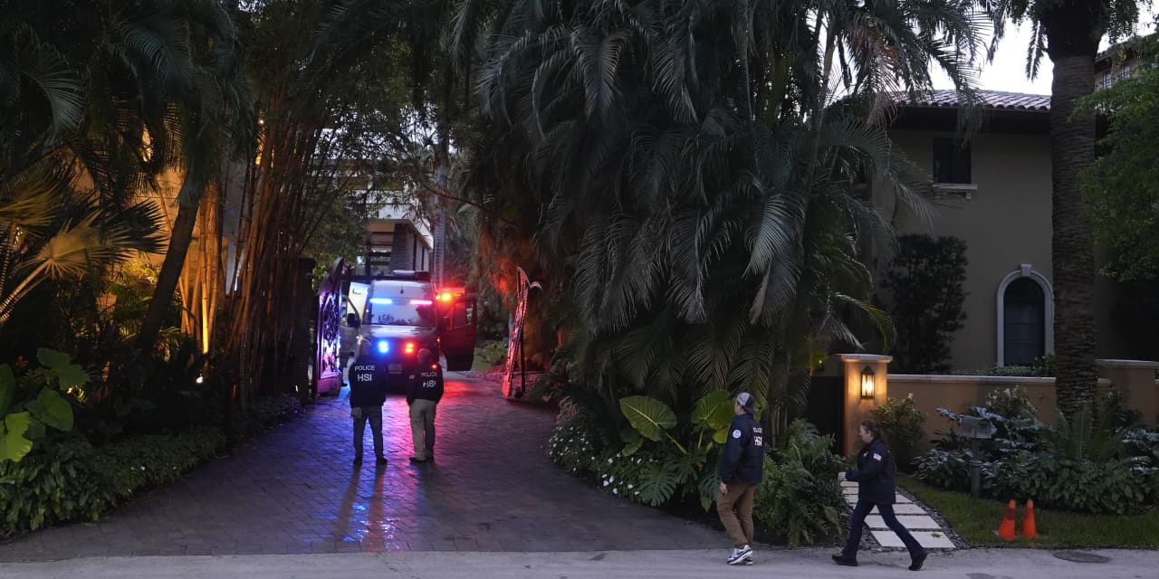 Feds Search Sean Diddy Combs Properties As Part Of Sex Trafficking