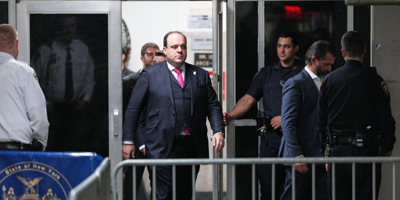 Longtime Trump ally Boris Epshteyn enters not-guilty plea in Arizona ...