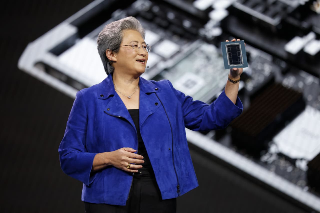 Investors should buy AMD’s stock now: This analyst explains why he changed his mind