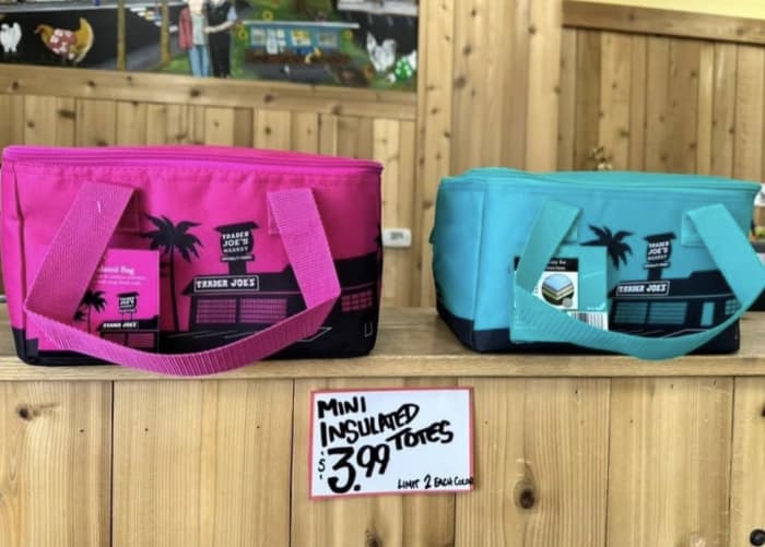 Trader Joe s new 3.99 mini insulated tote bag is already reselling for 100 or more on eBay and Facebook Marketplace MarketWatch