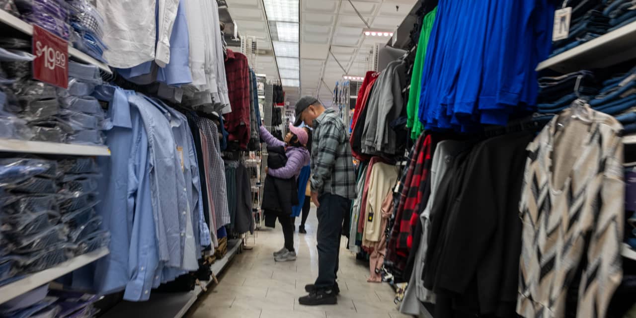 Signal Whisper - These two corners of the stock market haven’t fallen this far together since 1990 — a cautious sign for the economy