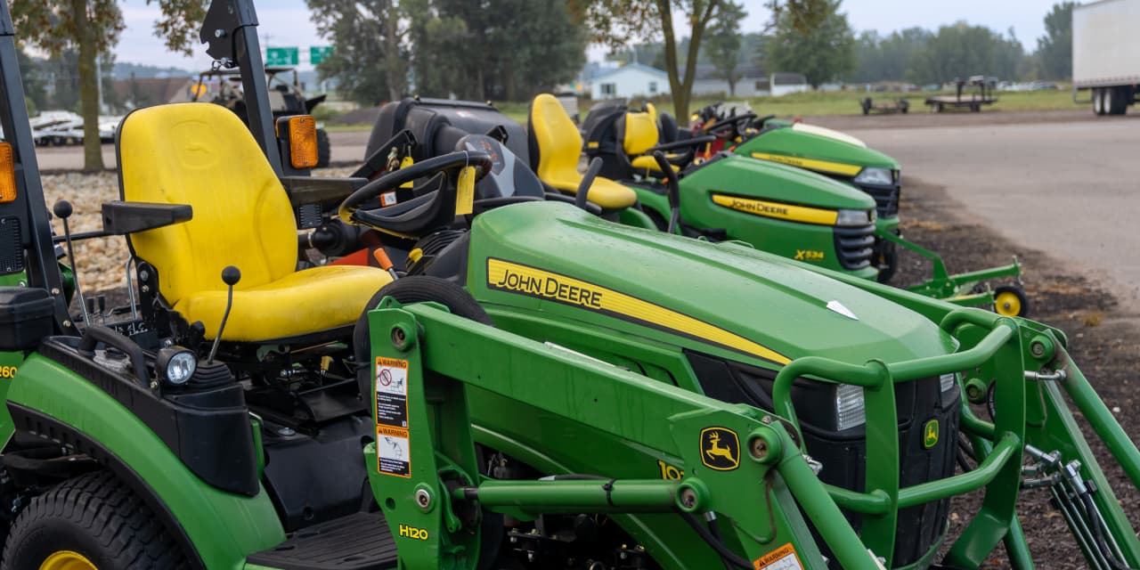 Deere’s outlook disappoints, as it means the agriculture sector hasn’t ...