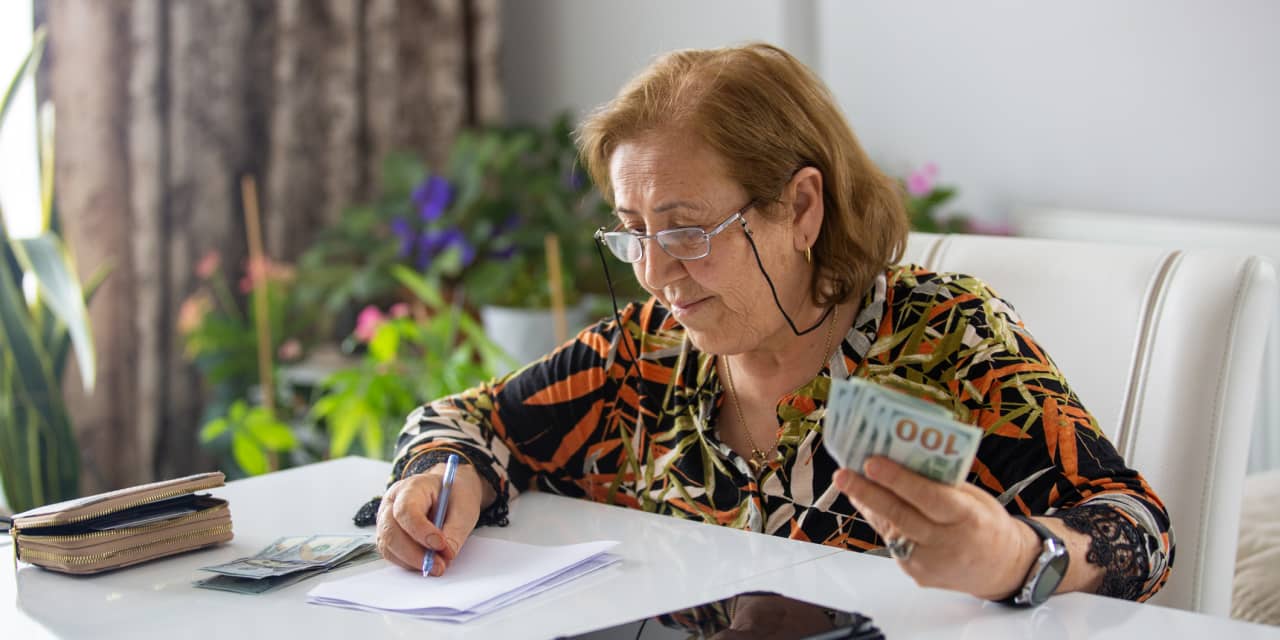 marketwatch.com - Brett Arends - New Social Security proposal would cap payments for wealthy people now - and many more later on