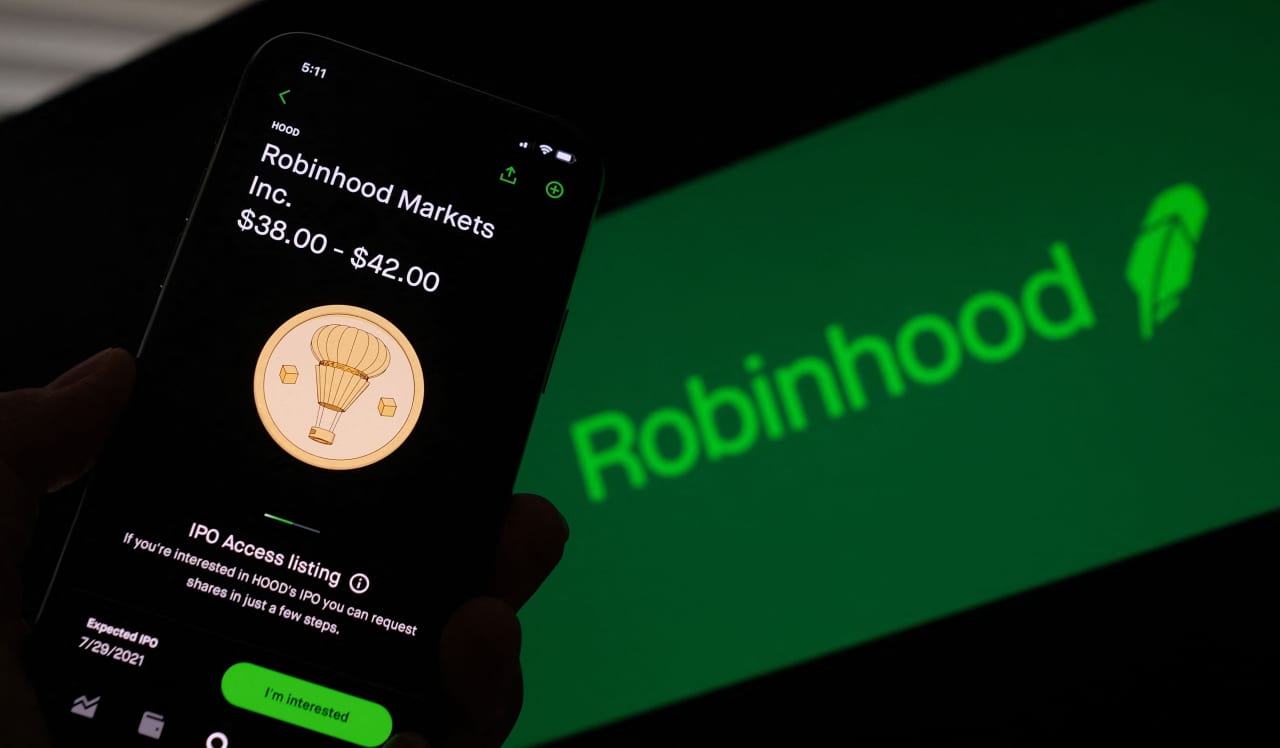 Robinhood misses out on yet another S&P 500 rebalance. This fintech company will soon join instead.