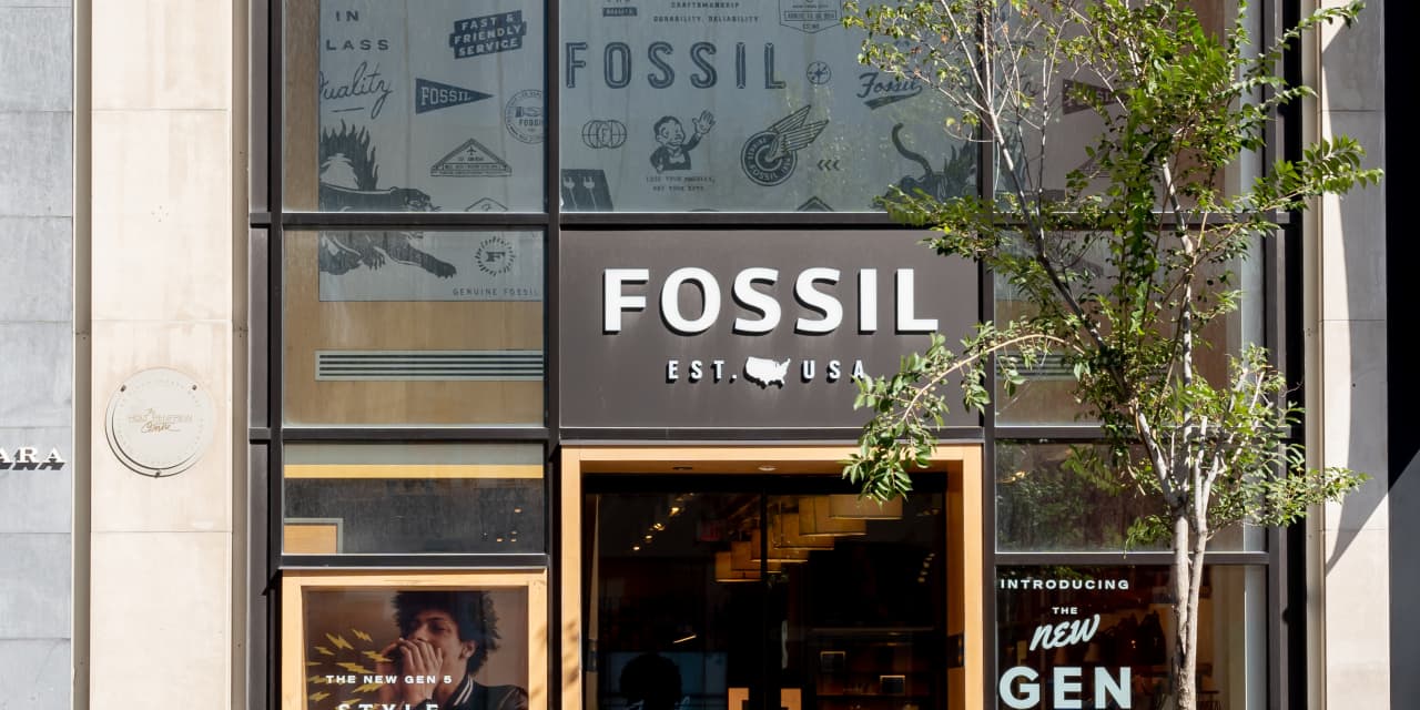 Fossil Group CEO steps down amid pressure from activist investor; shares surge