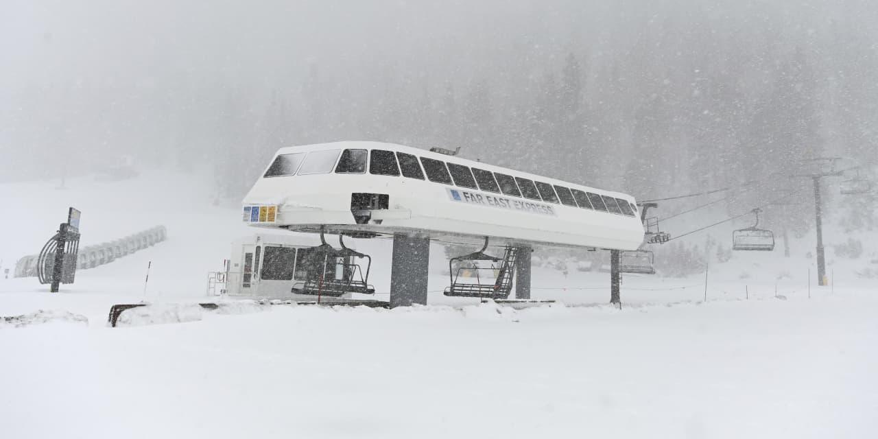 1 dead, 1 hurt in avalanche at Lake Tahoe ski resort as major storm moves in - Vimarsana News