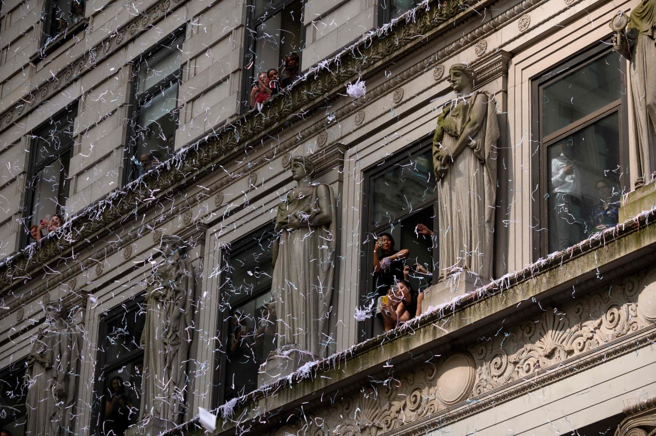 The Knicks’ ticker-tape parade is conquering a modern-day reality: Offices barely use any paper