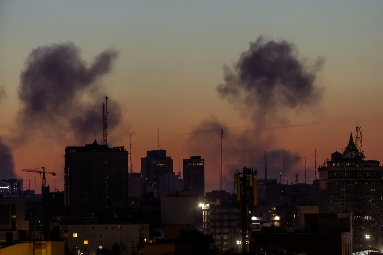 Stagflation? $150 oil? Not all 401(k)s are losing money.