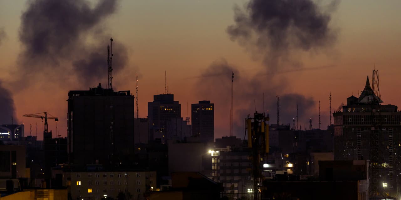 marketwatch.com - Brett Arends - Stagflation? $150 oil? Not all 401(k)s are losing money.