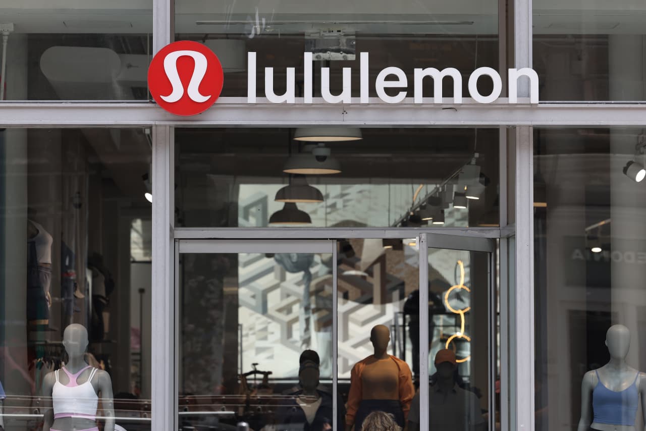 Lululemon’s mixed earnings report hasn’t changed analysts’ minds on the stock