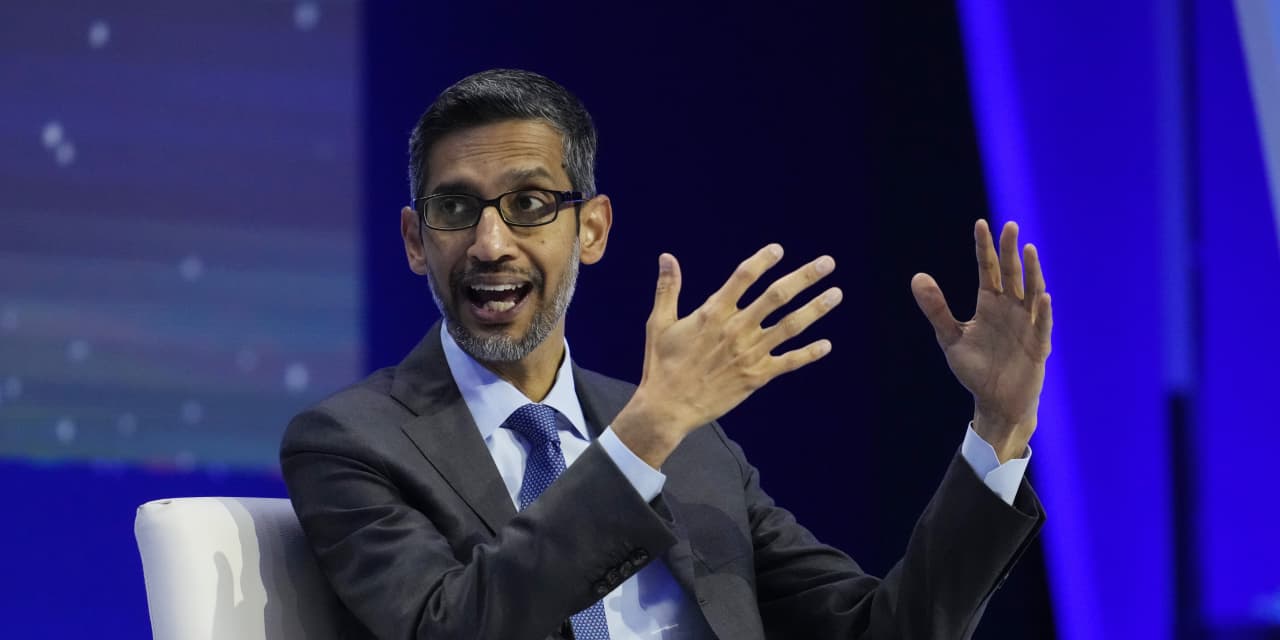 Alphabet’s advertising and stock are on a roll, but antitrust worries linger