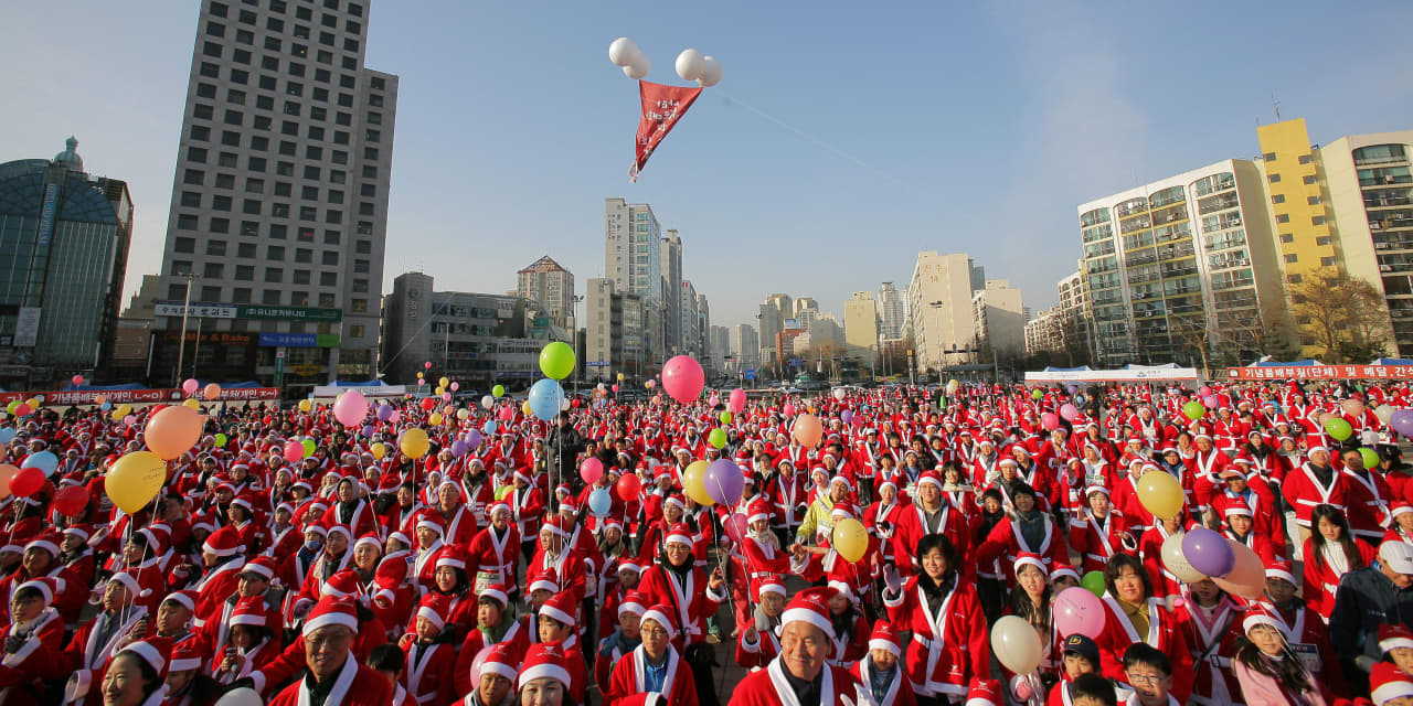 Stocks are skipping the Santa Claus rally this year Why its not a good sign  MarketWatch