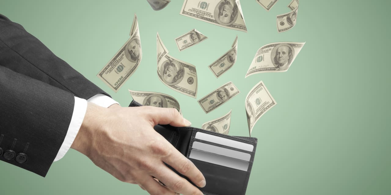 marketwatch.com - Brett Arends - Medicare Advantage insurers are overcharging taxpayers and seniors billions of dollars. Why is anyone surprised?