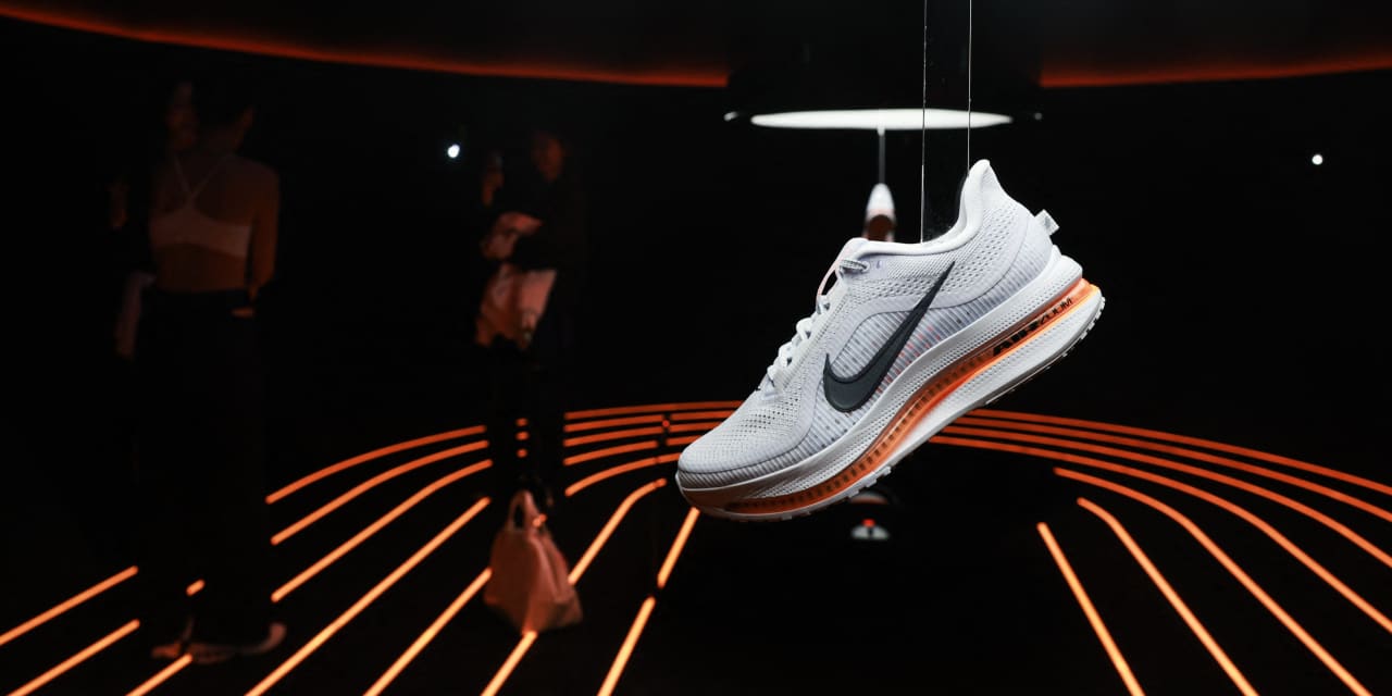 Nike wants to sell fewer classic sneakers roll out more new ones in bid to revive demand MarketWatch