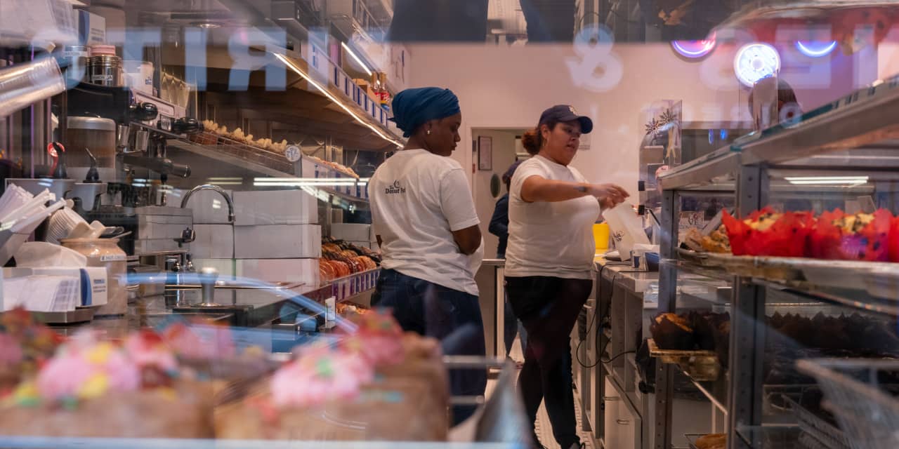 Jobs report forecast to show 185,000 workers hired. But beware the January effect. - Vimarsana News