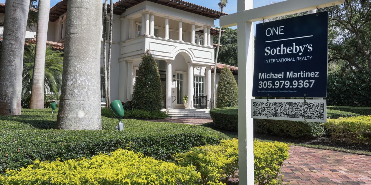 marketwatch.com - Aarthi Swaminathan - 3 reasons home prices keep going up, even though fewer people are buying
