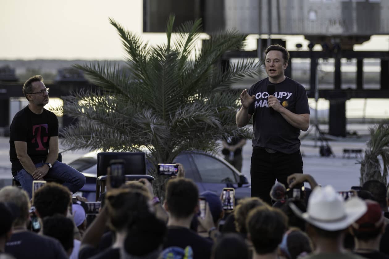 Want to ‘flip' SpaceX's stock on the day of the IPO? Be prepared to pay the price.