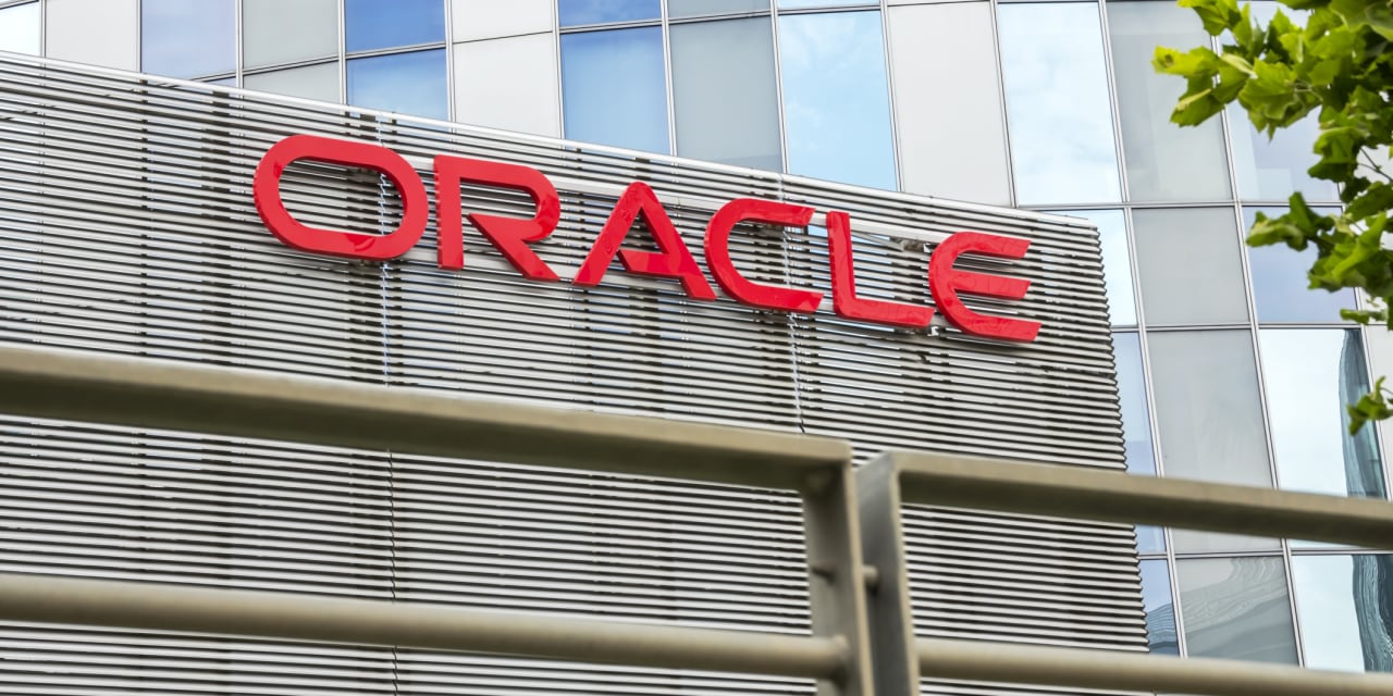 Super Micro, Oracle headline this list of the worst-performing tech ...
