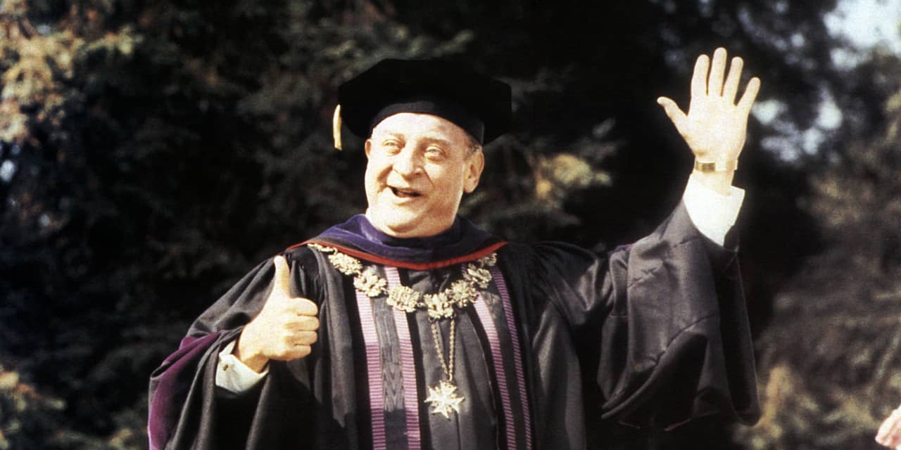 There are years-long waiting lists to retire on college campuses. 6 steps to take before enrolling.