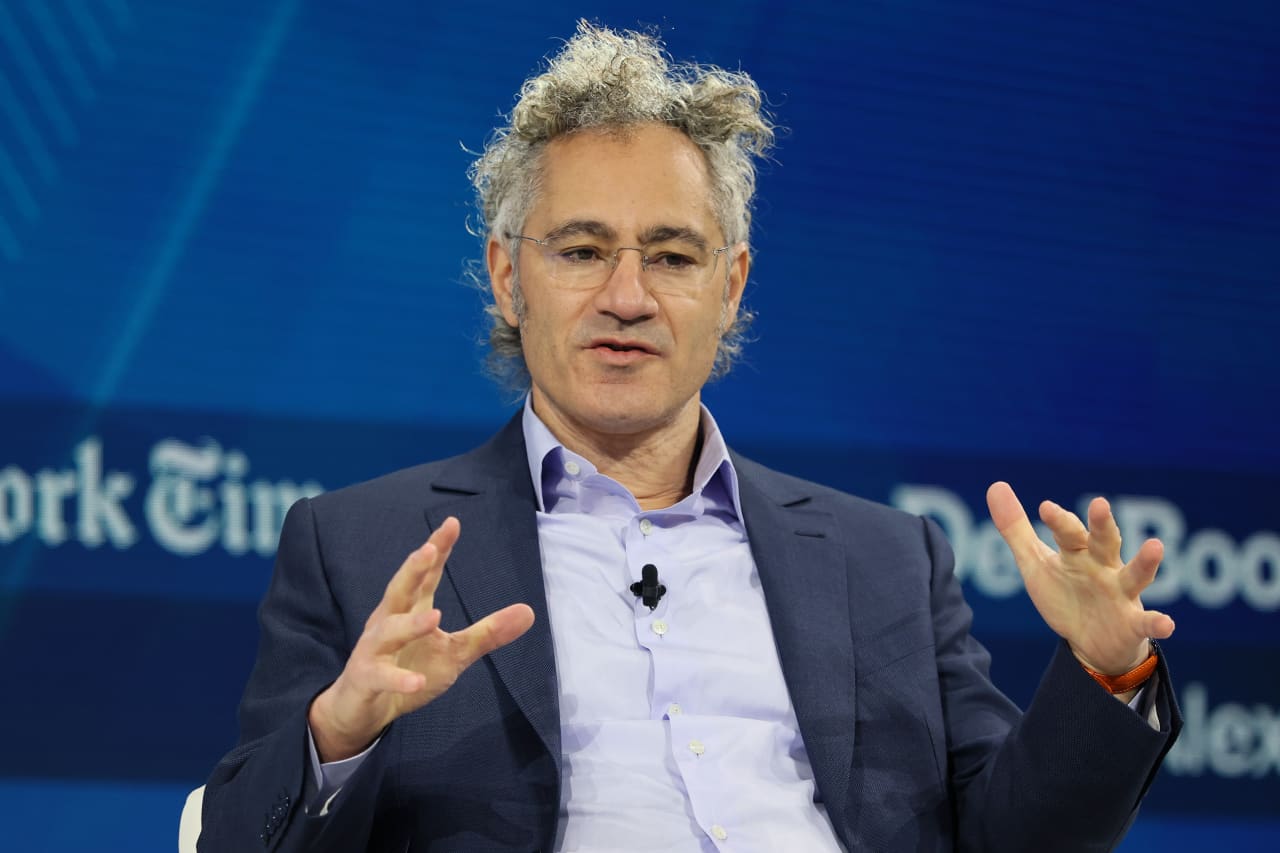 Palantir’s stock could benefit from this ‘supercycle’ that turbocharges growth