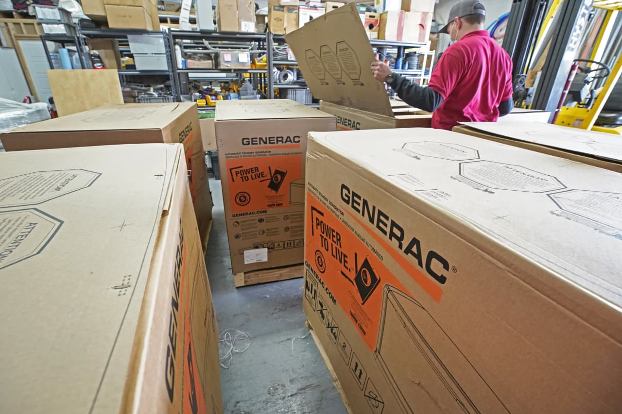 Generac, Next Era Energy Partners downgraded as analyst favors Hannon Armstrong