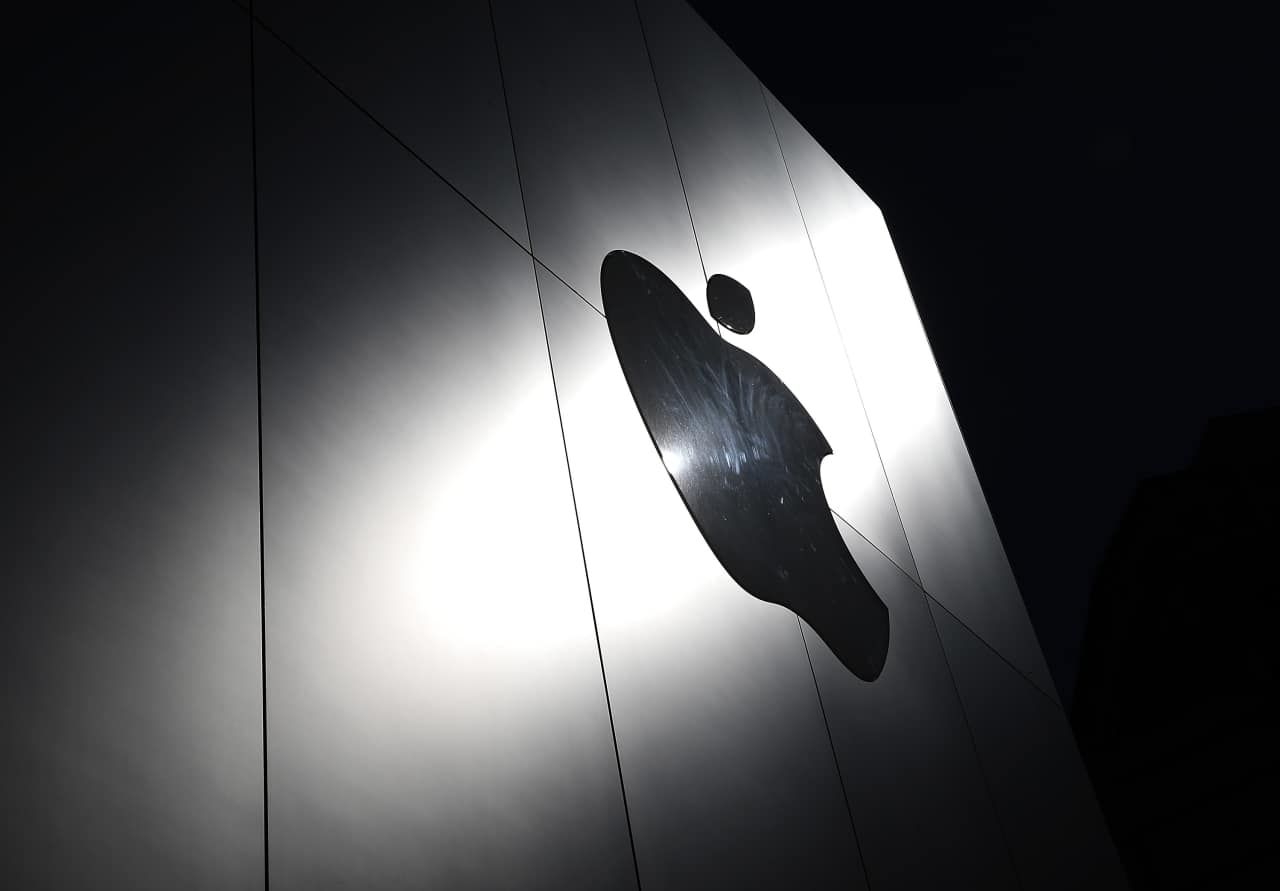 Apple’s stock has been in a slump — and these analysts don’t see an easy way out