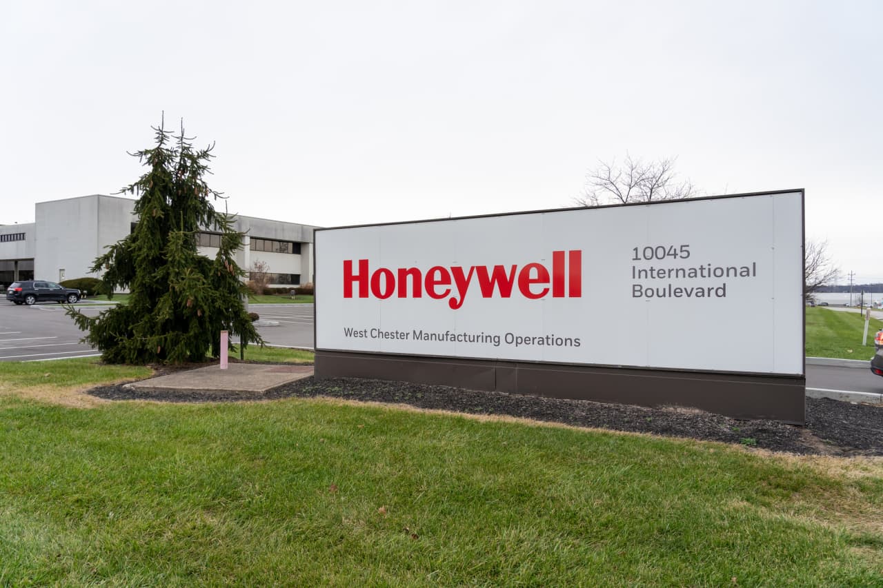 Honeywell says it has a $470 million Flexjet problem, and a lowered profit outlook
