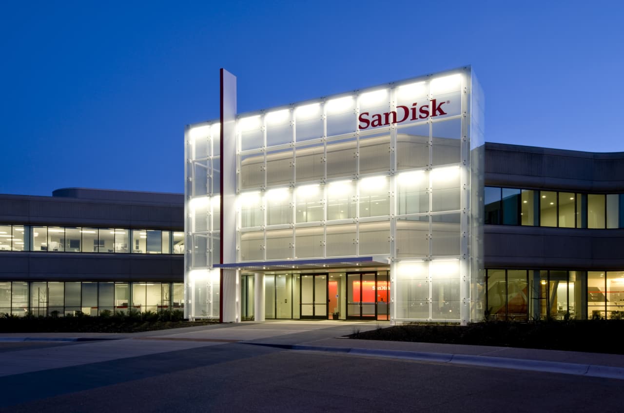 Here’s how Sandisk’s stock can follow its 1,000% surge with even more gains