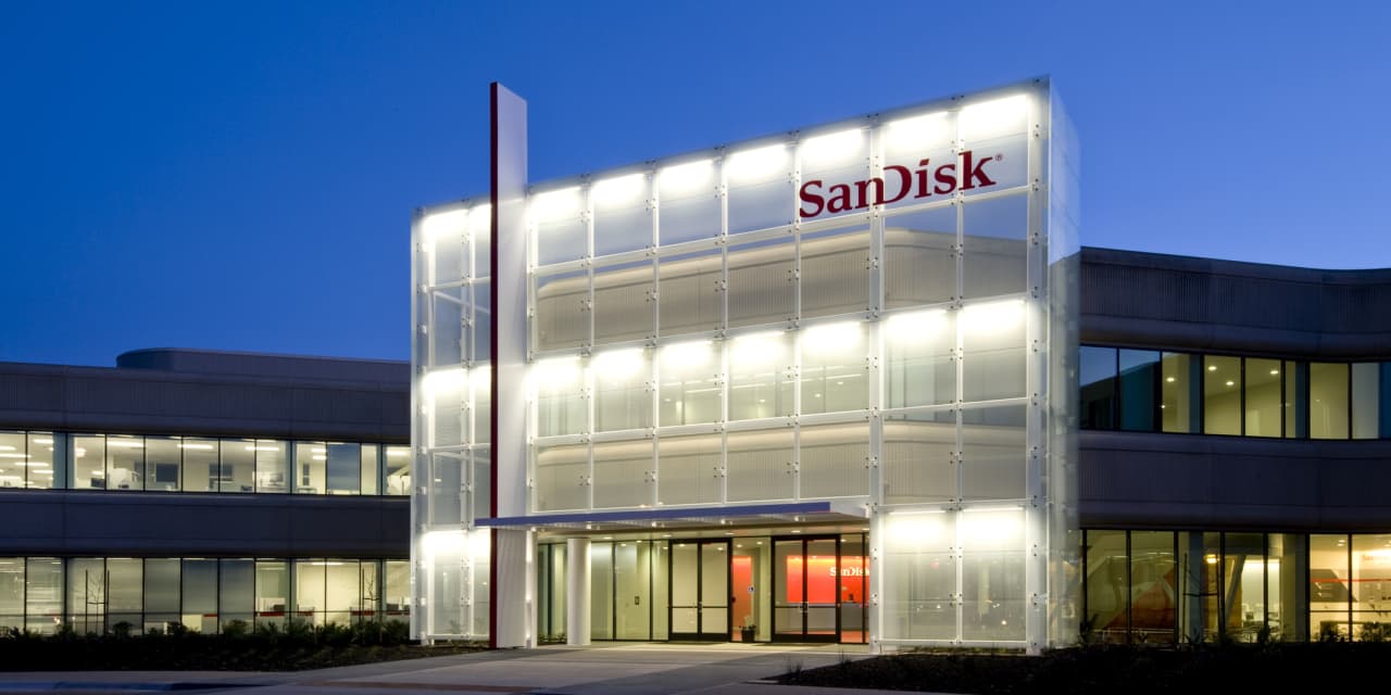 Sandisk’s eye-popping earnings beat fails to extend the stock’s big rally