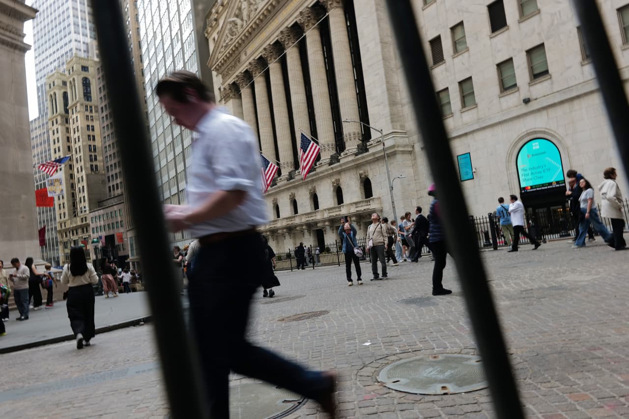 An earnings boom is around the corner, and it could blindside the stock-market bears