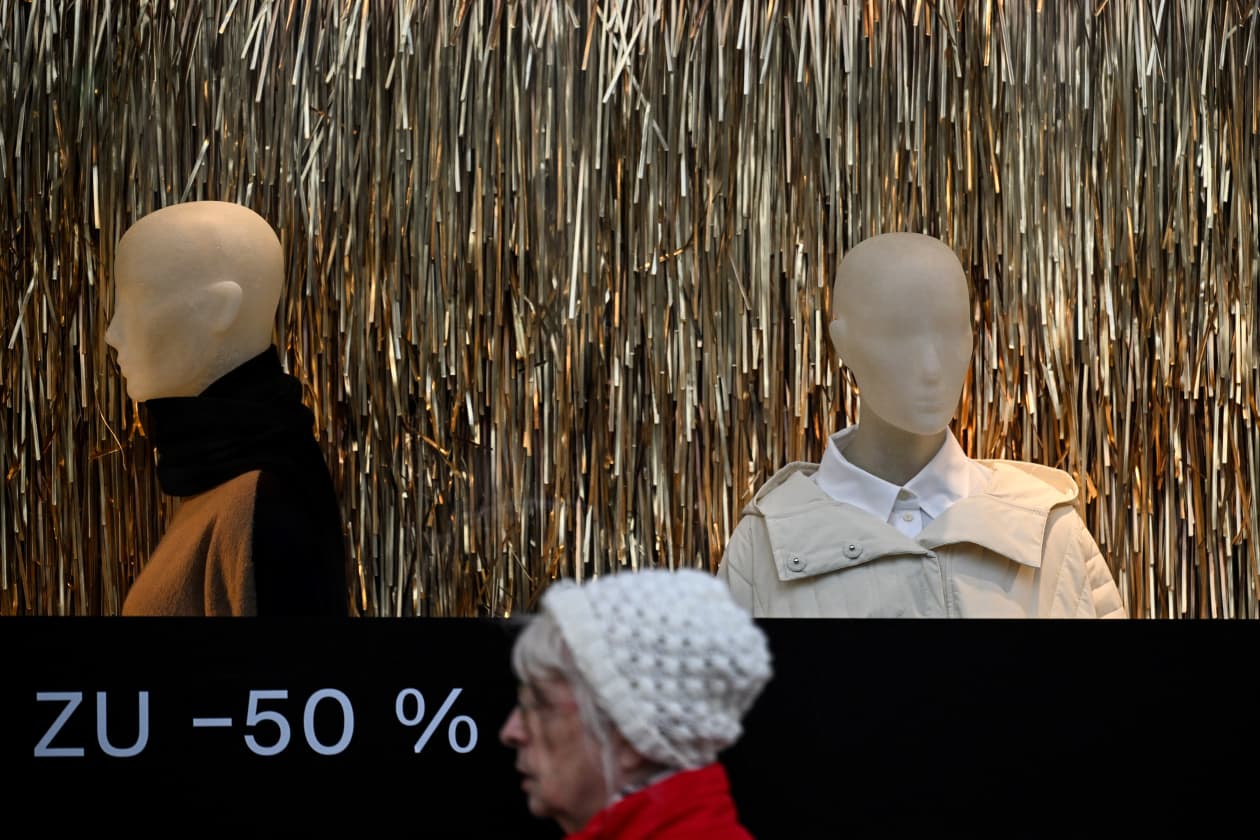 German inflation to hit two-and-half year trough in January, supporting ...