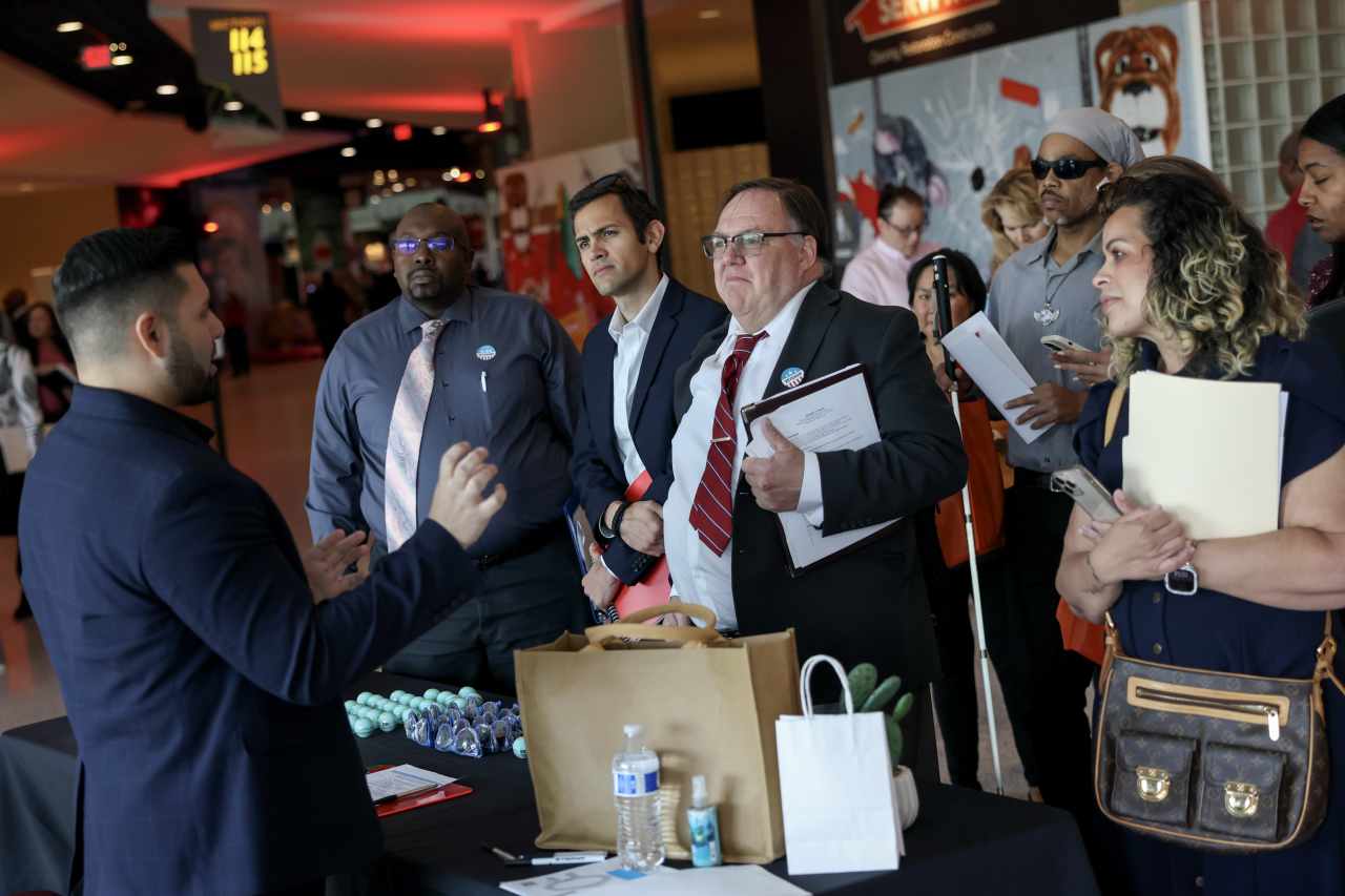 Jobless claims point to steady job growth in May