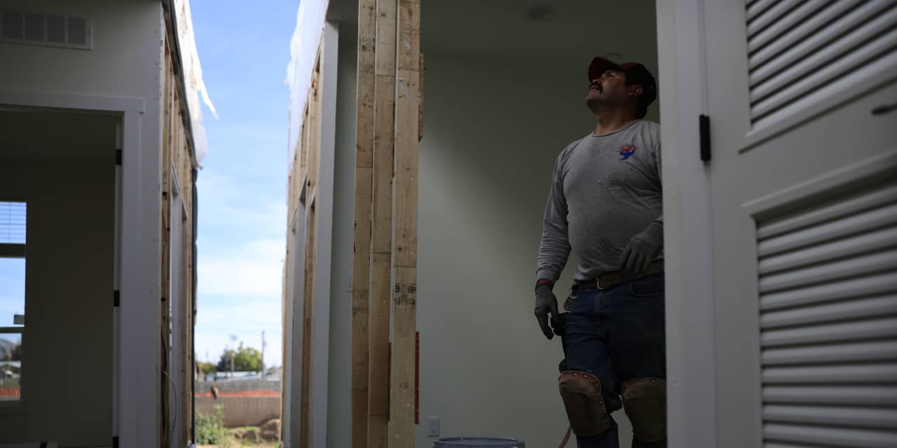 Mortgage rates jump to more than 6.5% — the highest level since the Iran war started