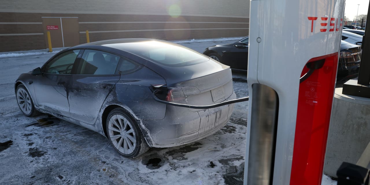 Keeping an EV charged in extreme cold could increase your costs by 40%. Here’s how to lower your bills.