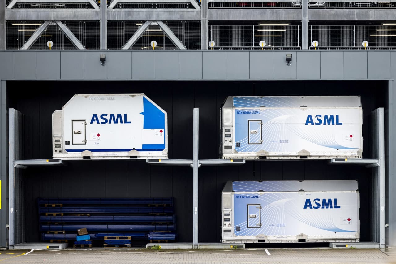 ASML orders miss estimates as CFO says it’s still on track to meet 2025 goal