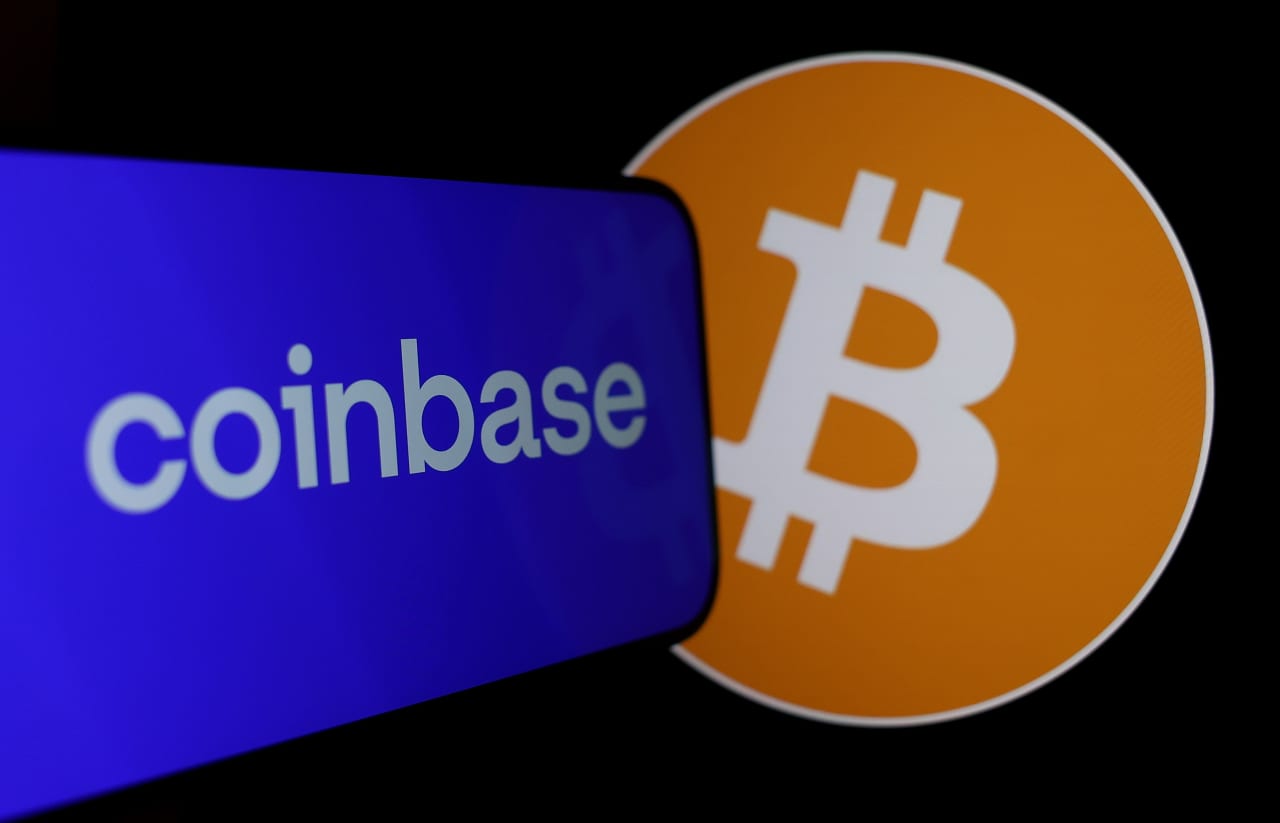 Coinbase registró una ganancia trimestral de más de mil millones de dólares tras la explosión del comercio de criptomonedas.  Pero los costos también están aumentando.