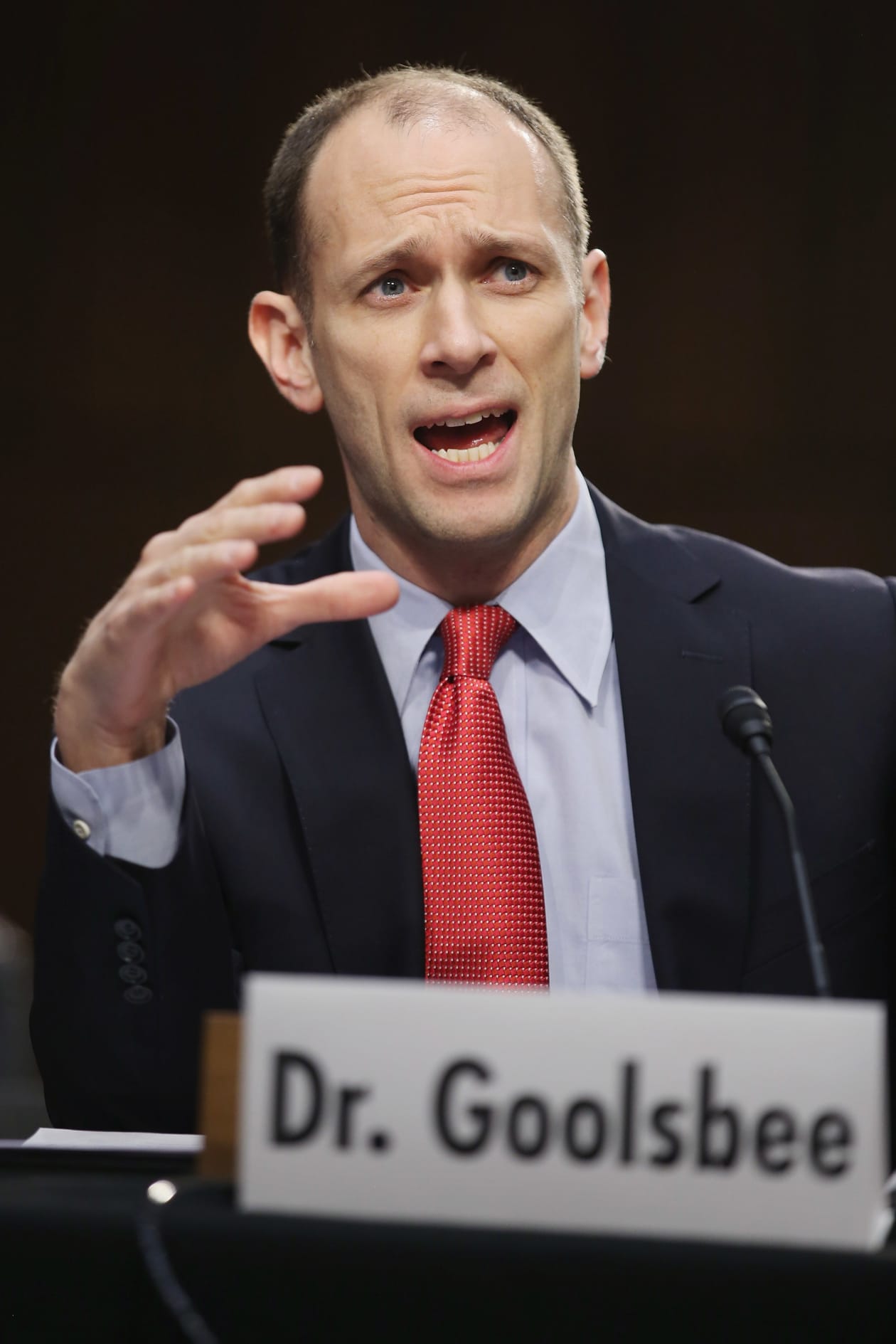 Goolsbee says it’s too soon to determine when Fed will cut interest ...
