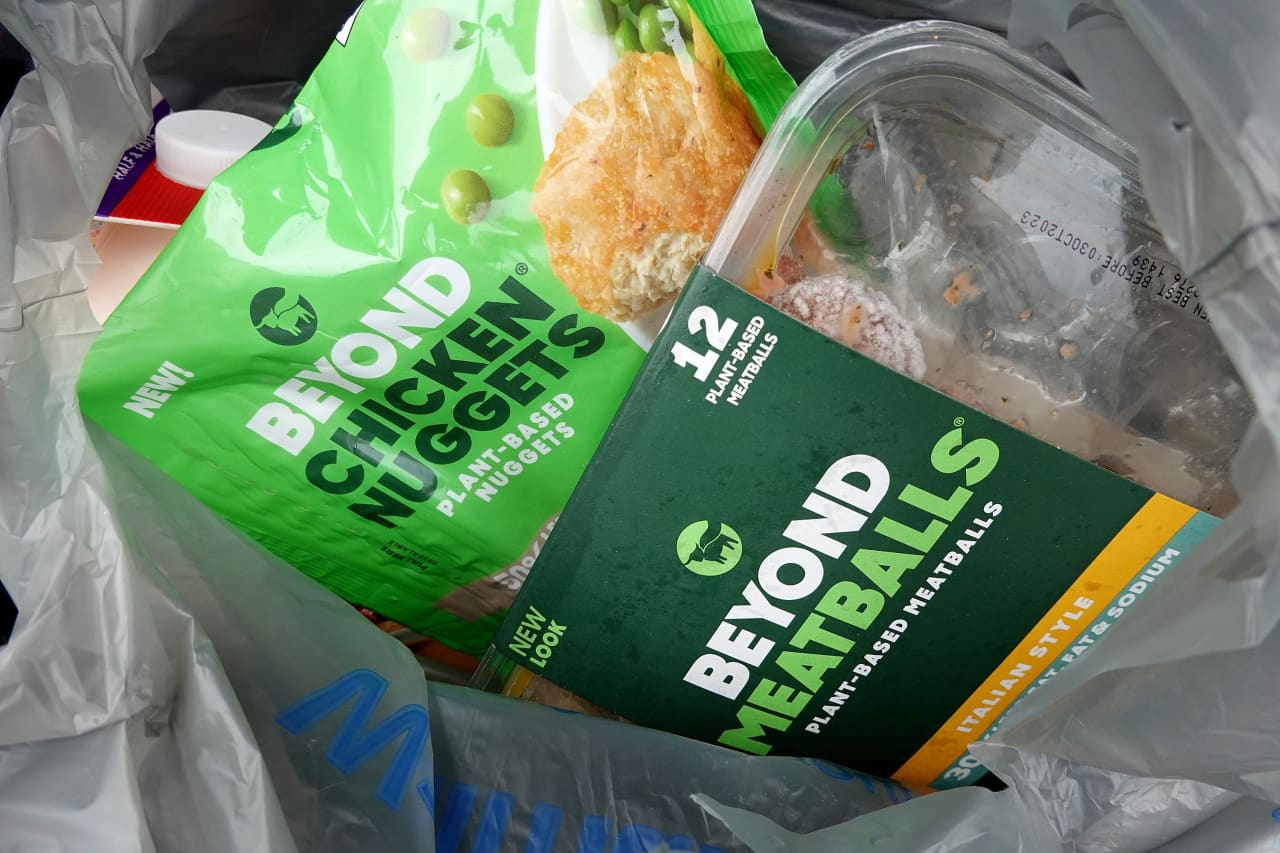 Beyond Meat faces less demand, more discounts for its fake meat