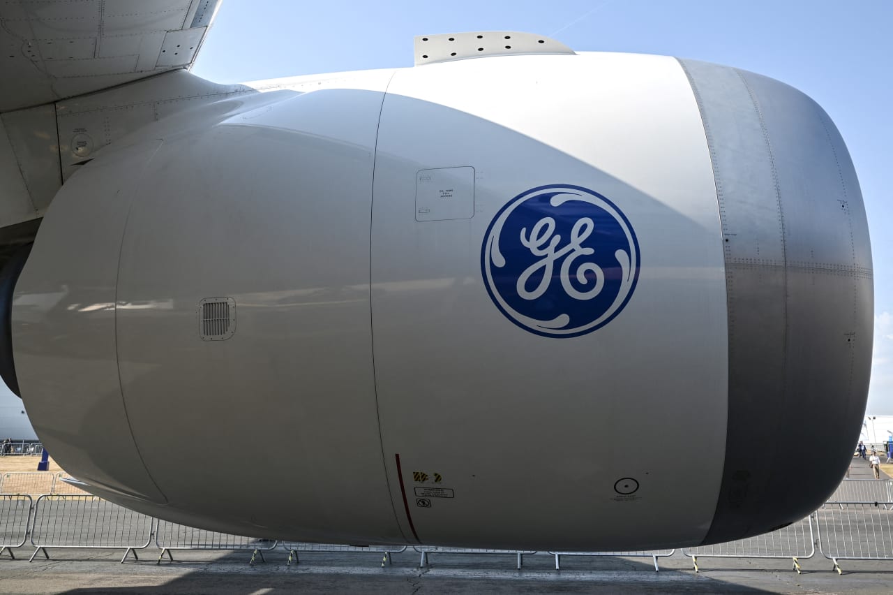 GE Aerospace’s stock leaps toward a 16-year high after earnings beat forecasts