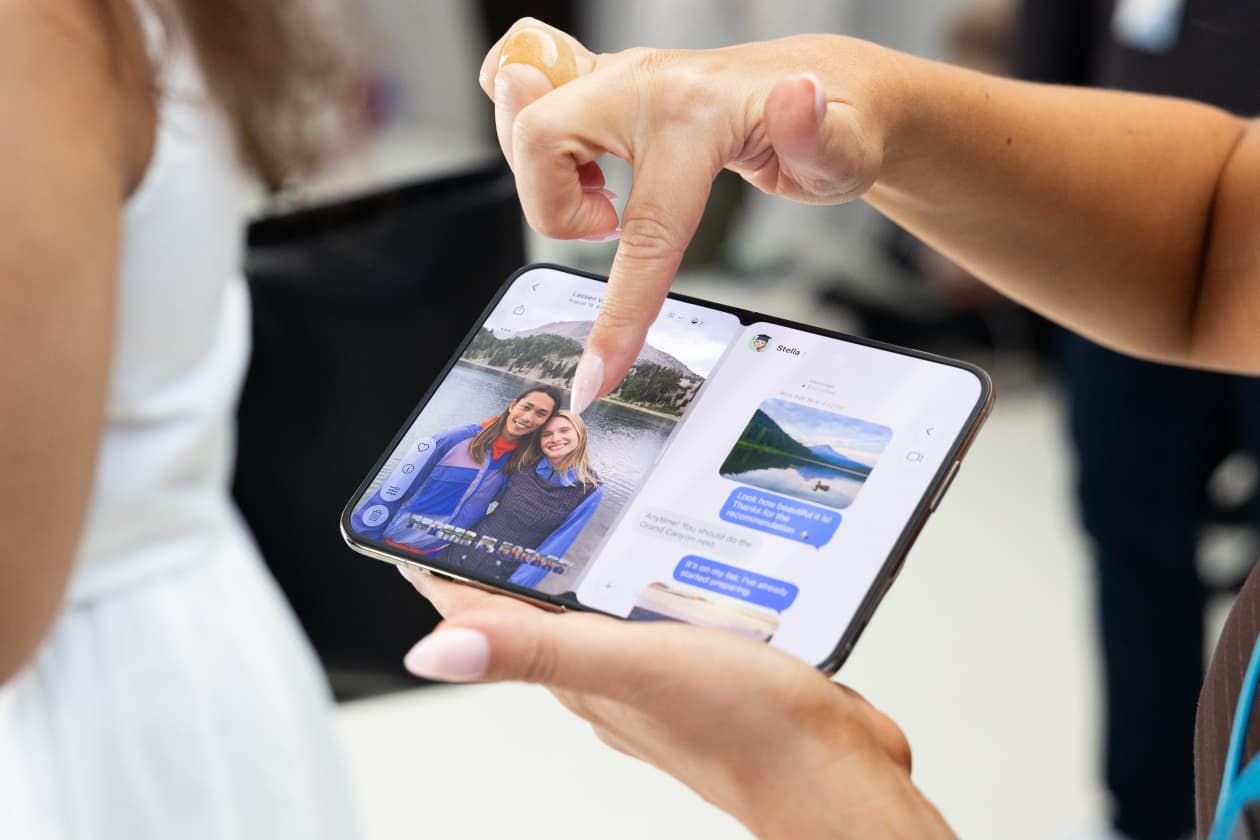 iPhone Duo Launch Drives $1.2B+ Foldable Accessories Market | Seller Opportunity