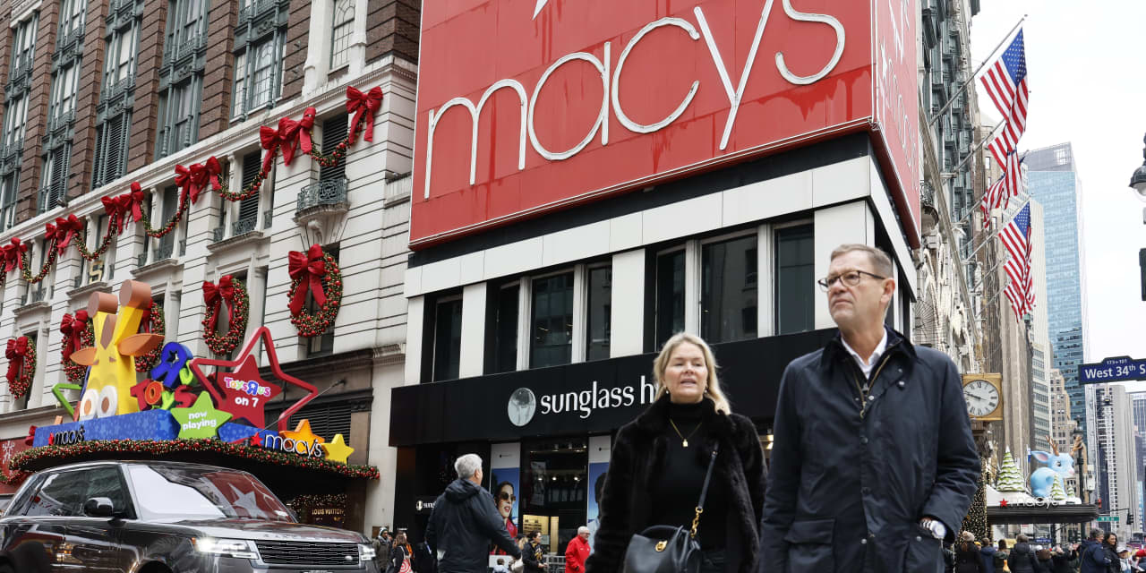 Tech-Driven Transformation: Macy’s Streamlines Operations, Cutting Jobs and Closing 5 Locations