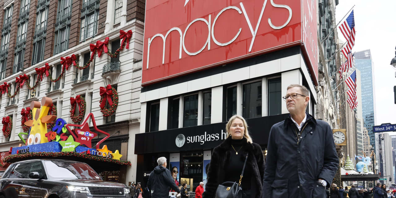 Macy’s lays off 13% of employees, closes 5 stores as retail technology revolutionizes