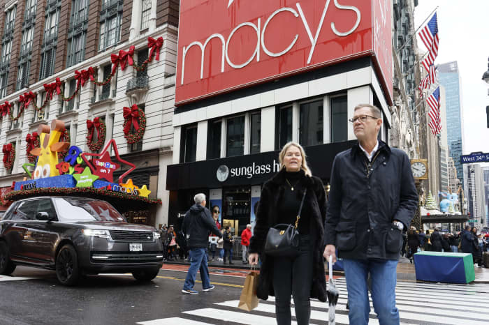 Macy’s to Lay Off 13% of Corporate Staff, Close 5 Stores as Retail Looks to Tech