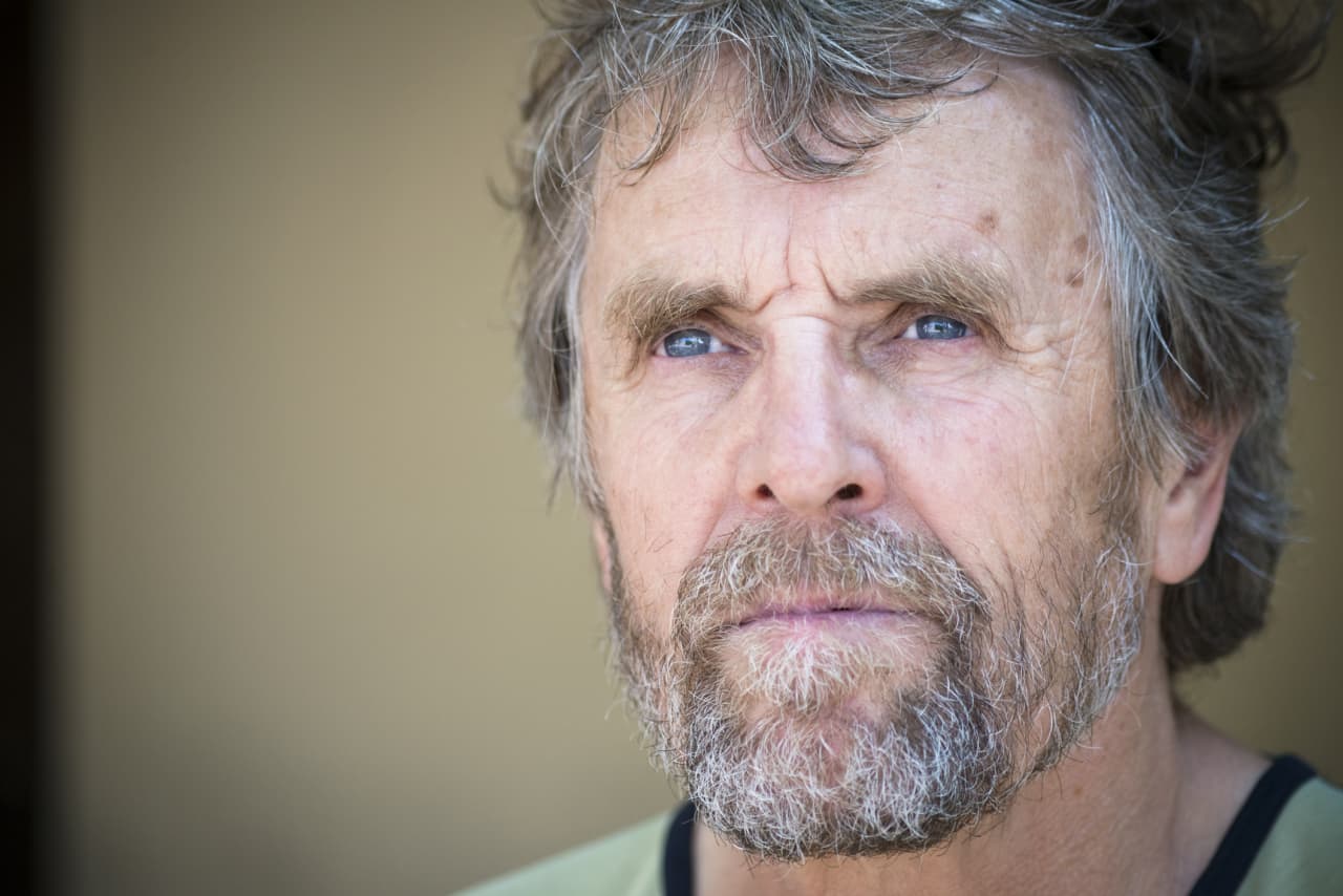 ‘I have no savings’: I’m inheriting $400,000. I’m 64 with $900 in Social Security. What should I do?