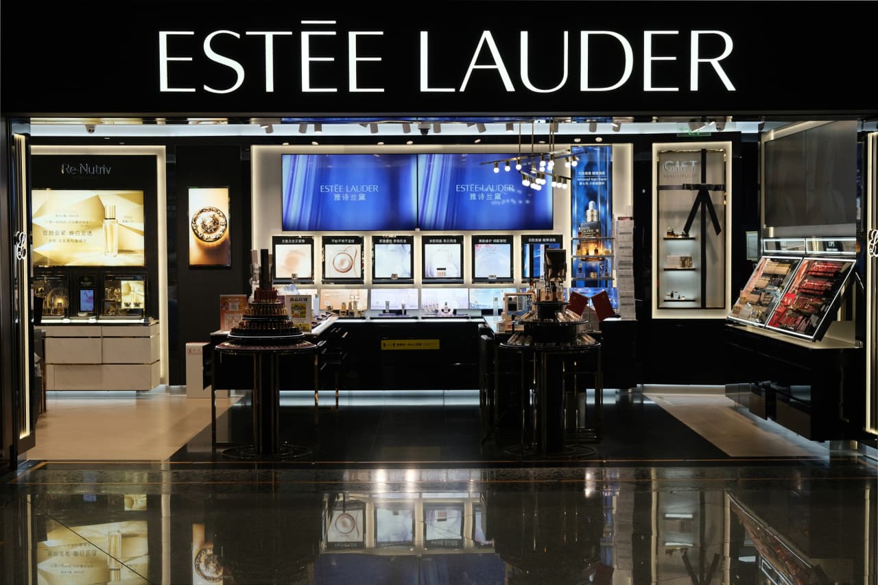Estee Lauder says it has a suitor. That’s still not helping its stock.
