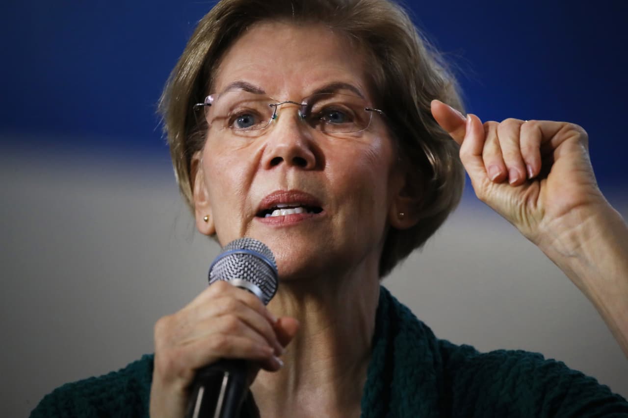 Warren probes student-loan transfer that tanked borrowers’ credit scores