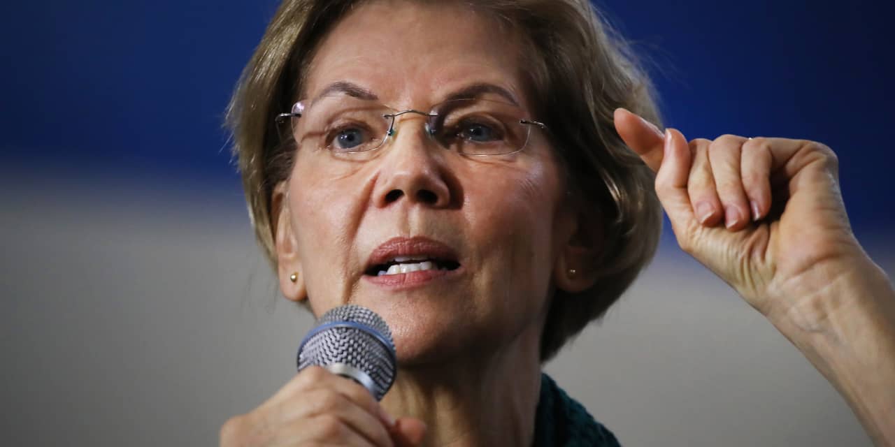 Elizabeth Warren looks at the student loan rollover that lowered borrowers’ credit scores