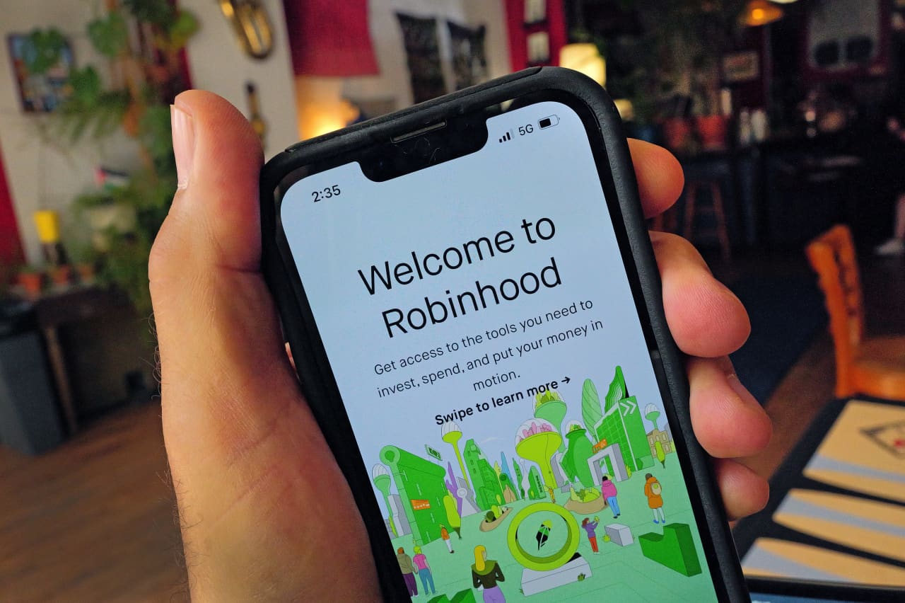 Robinhood earnings top expectations, following revival of meme stocks and crypto