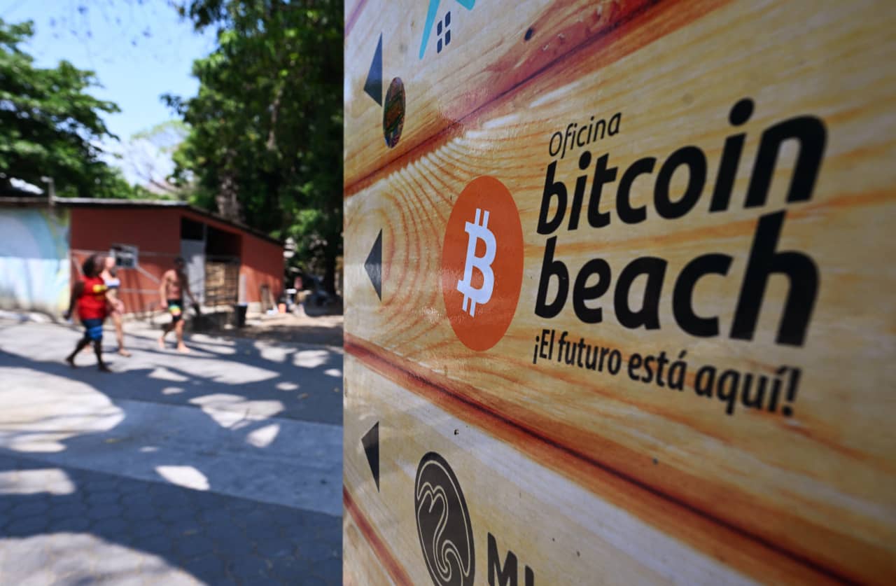 MicroStrategy, the largest corporate bitcoin holder, to raise more than $40 billion to buy more bitcoin