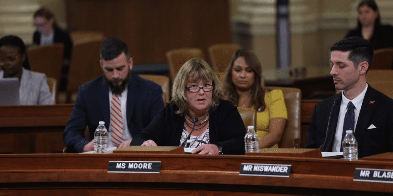 Small-business owners battle to provide health benefits to their workers  – BlogsTour Today